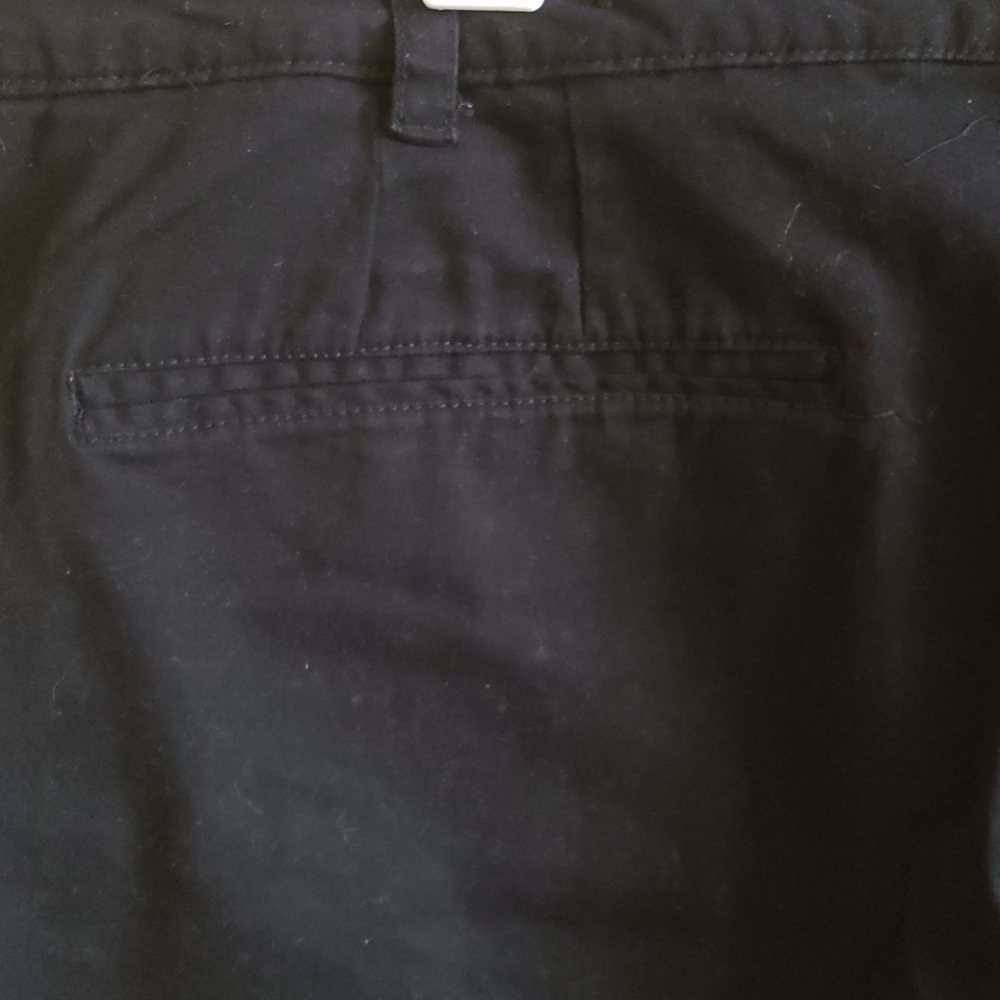 Shorts - Picture 5 of 6